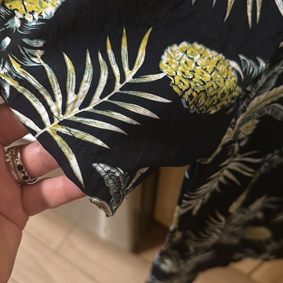 Hawaiian Pineapple Palm Floral Button Up Shirt M - Picture 7 of 9